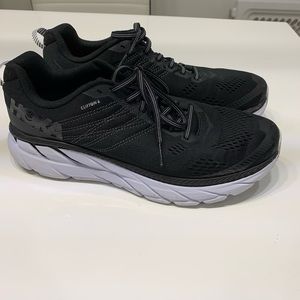 Hoka one Clifton 6 running